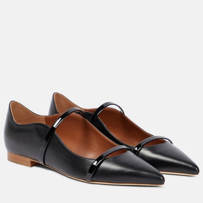 Street Fashion Shoes - รองเท้าส้นสูงแฟชั่นผู้หญิงสำหรับฤดูใบไม้ร่วง หัวแหลม สวมแบบสลิปออน ส้นเหลี่ยม ประดับโลหะ รองเท้าส้นเตี้ย