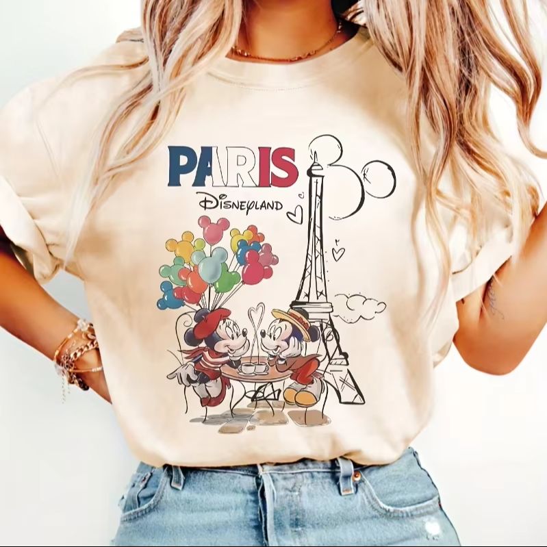 Street Fashion In Paris - เสื้อยืดดิสนีย์ปารีสมิกกี้&มินนี่, เสื้อยืดลายเมาส์หอไอเฟล, เสื้อยืดดิสนีย์เอส'ทริป 2025,เสื้อยืดดิสนีย์วากาชั่น