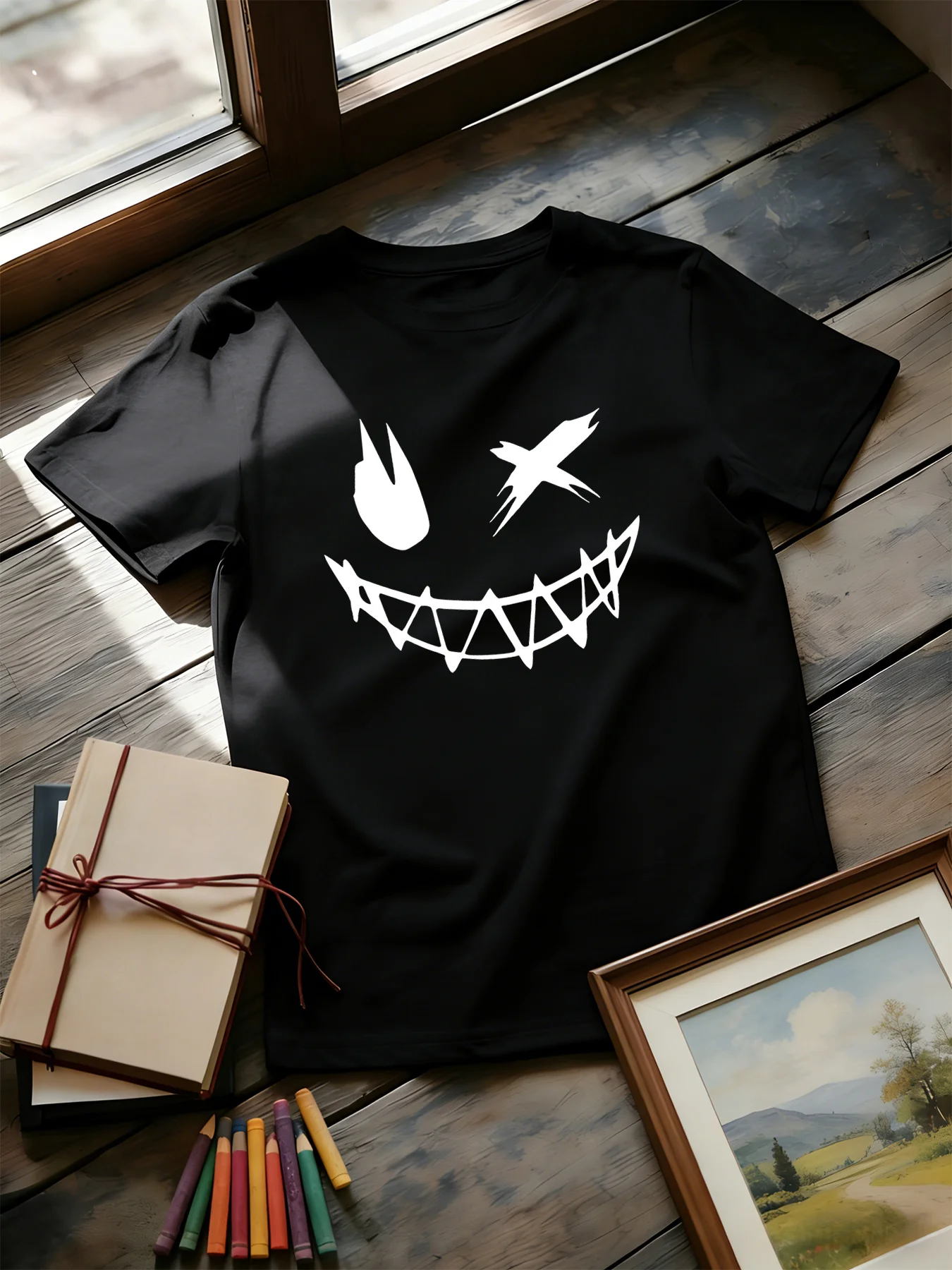 เสื้อยืดลายหน้าปีศาจยิ้มสีเข้ม - Street Fashion Culture บทวิจารณ์และราคา